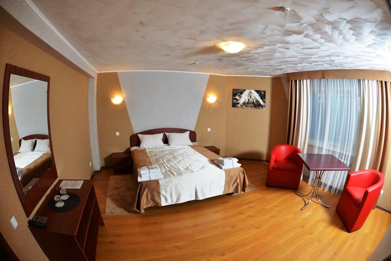 Forsage Hotel Rivne Bilik gambar